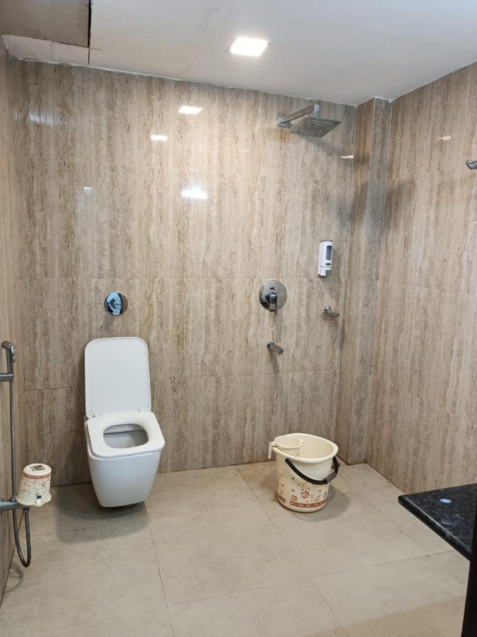 Kusum Hotel Dibrugarh Buitenkant foto