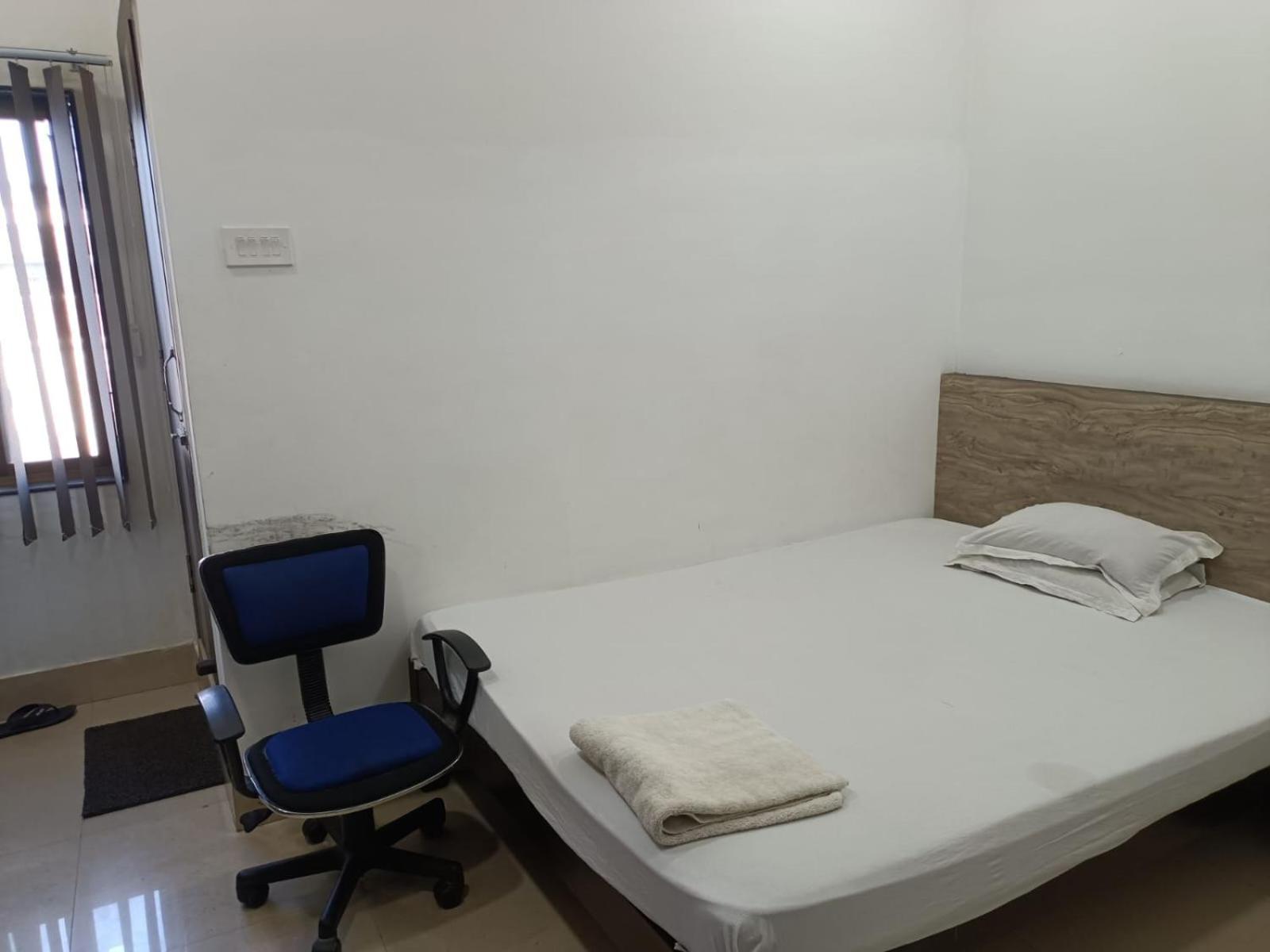 Kusum Hotel Dibrugarh Buitenkant foto